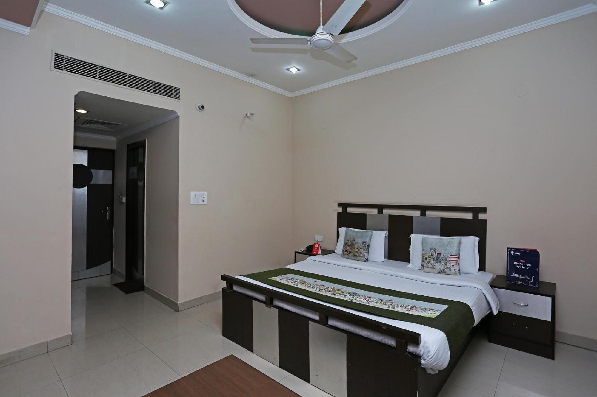 แคปิตัล โอ 1299 โฮเต็ล มูกุต รีเจนซี Hotel กาเซียบัด ภายนอก รูปภาพ